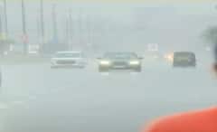 Mumbai Heavy Rain Updates: मुंबईत मुसळधार; सर्वत्र अंधार काळे ढग; सकाळीच वाहनांच्या हेडलाईट अन् पार्किंग लाईट चालू, PHOTO