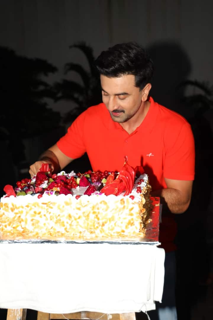 “I spent the entire day with Alia and Raha. Raha made me a promise that she would give me 43 kisses, and I got that. She made me a beautiful card, which really moved me. It’s been a perfect birthday,” the 'Animal' actor was heard saying.