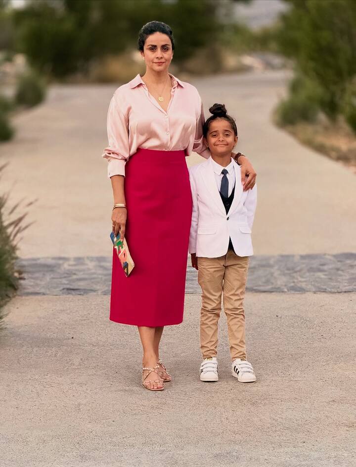In 1999, Miss India's title Jeet Gul Panag made her first step in Bollywood in 2003. After working in many films, now the actress is mostly seen spending time with her son.