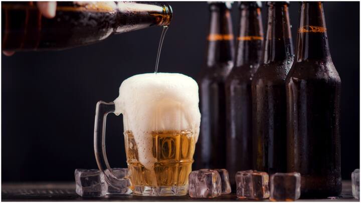 Beer Manufacturing Unit: రూ.2 లక్షలతో చిన్న బీర్ తయారీ పరిశ్రమ ప్రారంభించి మీ యూనిట్ నుంచి లాభాలు పొందవచ్చు. పూర్తి వివరాలు తెలుసుకోండి.