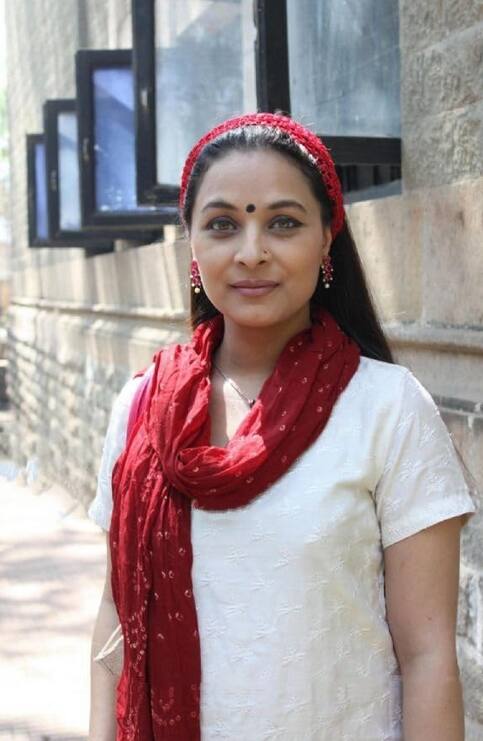Now Sherbani has distanced the world of glamor. They are spotted in Durga Puja every year.