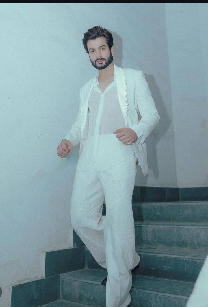 From wedding-ready sherwanis to statement kurtas, he proves that ethnic wear can be equal parts stylish and sophisticated.