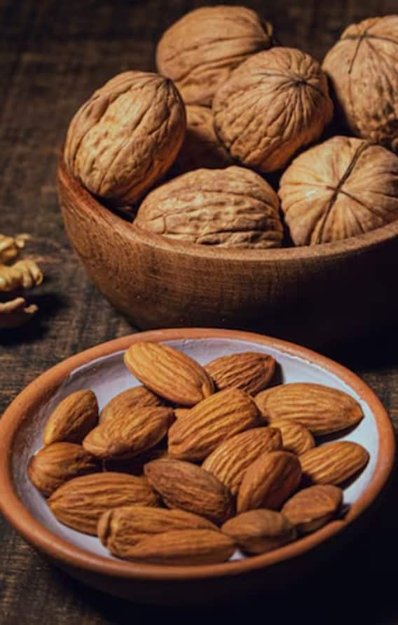 પ્રોટીન માટે કોણ છે બેસ્ટ? બદામ કે અખરોટ, આજે જ જાણી લો