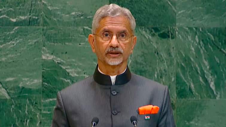 <div>Jaishankar Gets Thunderous Applause At UNGA As He Calls Pakistan ‘Epicentre Of Global Terrorism': WATCH</div>