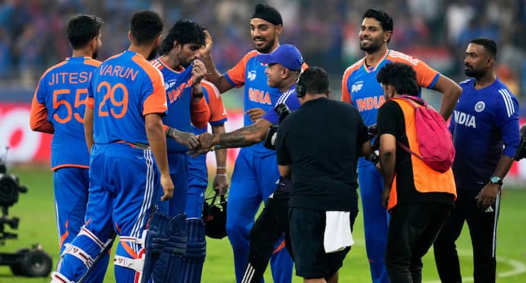 Varun Chakaravarthy, Hardik Pandya Post “Cup” Celebrations After India’s Asia Cup Victory