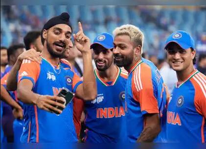 पाकिस्तानविरुद्धच्या सामन्यात तिलक वर्मा आणि कुलदीप यादवच्या घातक गोलंदाजीमुळे भारतीय संघ जिंकला.