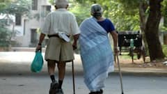 बेटा नहीं कर रहा देखभाल तो कहां शिकायत कर सकते हैं बुजुर्ग? जान लें अपने अधिकार