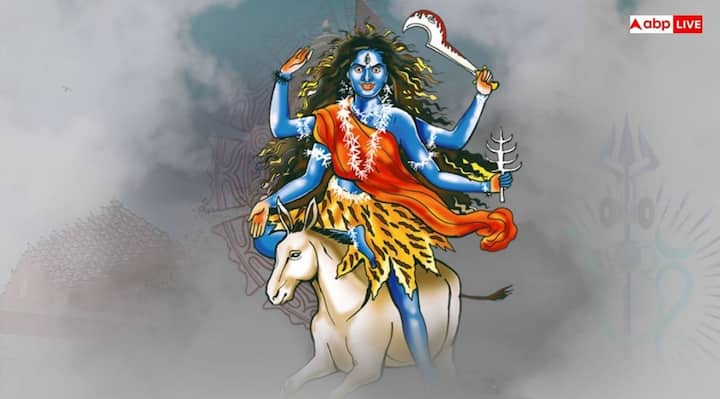 According to the legend, there was an atmosphere of fear in the three worlds due to Shumbha-Nishumbha and the terror of bloodbies. All the gods went to Mahadev to solve the problem. Mahadev asked Mata Parvati to end the Shumbha-Nishumbha. Then the goddess took the form of Durga and killed Shumbha-Nishumbha.