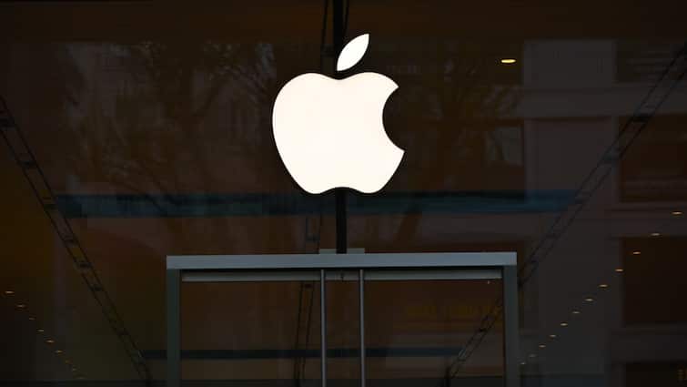 apple launch macbook models