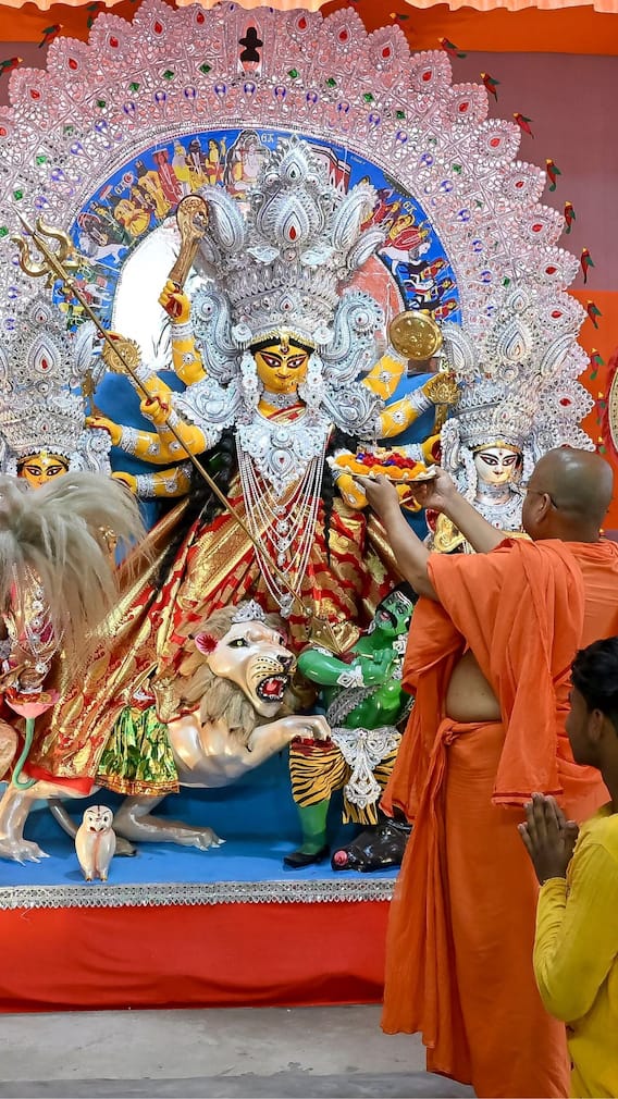 মহাসপ্তমীতে এই রাশিতে দেবীর আশীর্বাদ, টাকায় ভরবে সংসার, ভাগ্যে ধামাকা