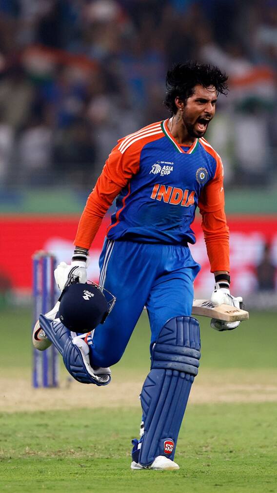 মাত্র ২২ বছরেই তারকা তিনি, কে এই তিলক বর্মা?