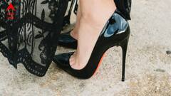 পুজোয় হিল জুতো পরে হেঁটে পায়ে ব্যথা, সহজে আরাম পেতে ভরসা রাখুন ঘরোয়া টোটকায়