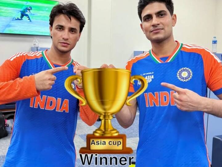 शुभमन गिलने त्याच्या इंस्टाग्राम अकाउंटवर अभिषेक शर्मासोबत फोटो पोस्ट केला.