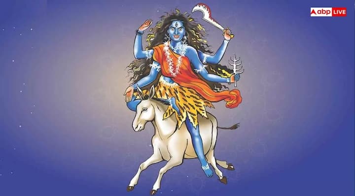 Mother Kalratri is also a name Shubhankari, because Kalratri kills the Asuras. At the same time, it fills the life of its devotees with auspiciousness. On this day, you should worship Maa Kalratri by offering jaggery.