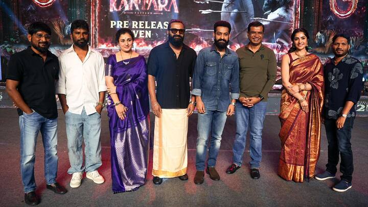 ఎన్టీఆర్ తనకు అన్నయ్యతో సమానం అని రిషబ్ శెట్టి భార్య ప్రగతి తెలిపారు. ఈ సినిమా తెలుగులోనూ విజయం సాధించాలని ఎన్టీఆర్ ఆకాంక్షించారు. (Image Courtesy: mythrireleases / Instagram)