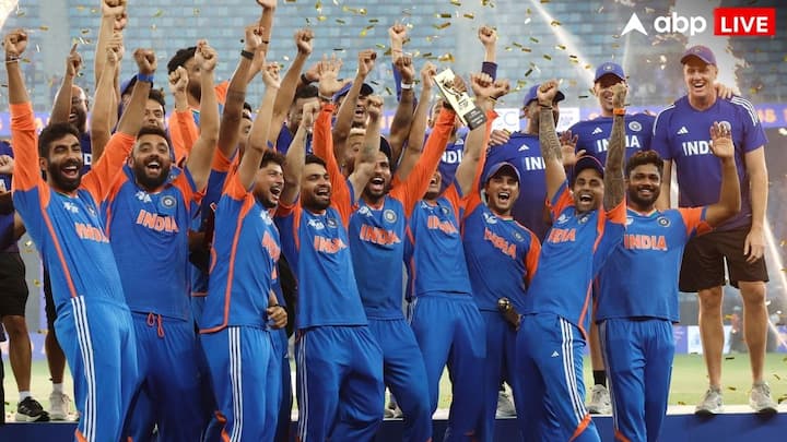 Asia Cup 2025 Winners List: एशिया कप 2025 में पूरी तरह टीम इंडिया का दबदबा रहा. अभिषेक शर्मा से लेकर तिलक वर्मा और कुलदीप यादव तक भारतीय खिलाड़ियों ने इस टूर्नामेंट में कई अवॉर्ड जीते.