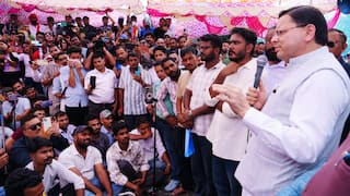 UKSSSC Exam Paper Leak: CM Pushkar Dhami Meets Protesting Youth, Promises CBI Probe, Case Withdrawal