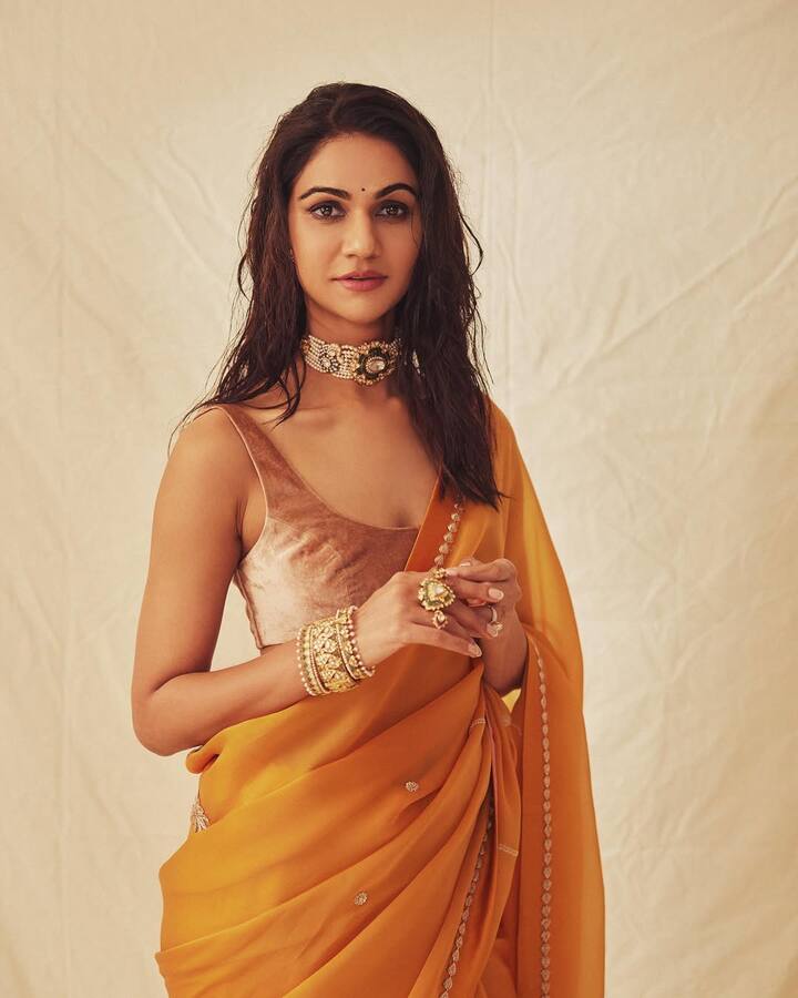 फैशन के अलावा स्नेहा रेड्डी अपने काम को लेकर भी चर्चा में रहती हैं. जहां अल्लू अर्जुन ने फिल्मी दुनिया में अपना बड़ा नाम बनाया है वहीं स्नेहा रेड्डी भी बिजनेस वर्ल्ड की जानी-मानी हस्तियों में से एक हैं. बतौर बिजनेस वुमन उन्होंने अपनी अलग पहचान बनाई है.