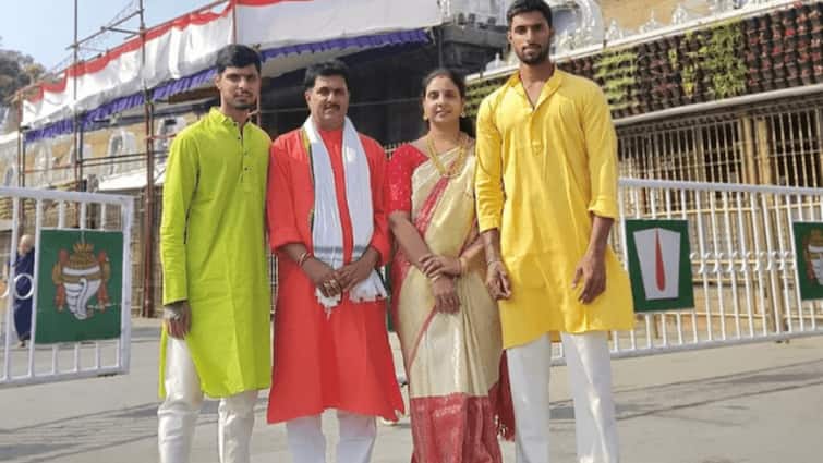 एक इलेक्ट्रीशियन पिता नहीं, इस कोच ने तिलक वर्मा के जीवन को बदल दिया, लड़ाई के अंत को जानता है