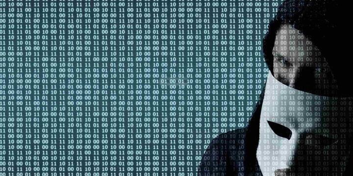 रोमांस स्कैम में प्यार, इन्वेस्टमेंट स्कैम में पैसा, जॉब स्कैम में नौकरी या समाज में स्टेटस स्कैमर्स हमेशा वही ऑफर देते हैं जिसकी इंसान को चाह होती है.