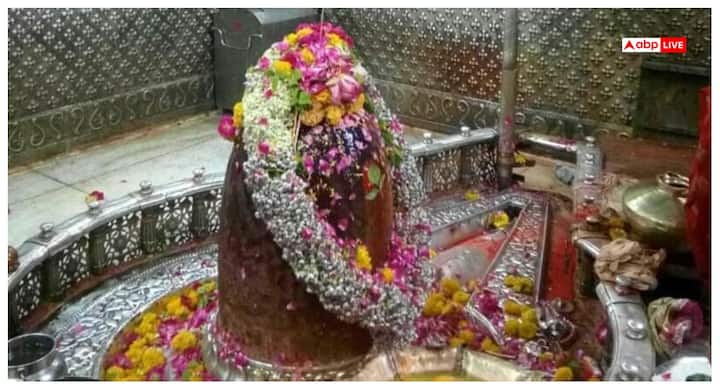 शनिवार को आयोजित होने वाली इस पूजा में पीले रंग की वस्तुओं को अर्पित किया जाता है. परंपरा के अनुसार, यह पूजा मंदिर के पुजारियों द्वारा विधिवत संपन्न कराई जाती है. इस पूजा का महत्व केवल धार्मिक आस्था तक सीमित नहीं रखा गया है, बल्कि इसे जीवन की कठिनाइयों से मुक्ति का साधन माना गया है. श्रद्धालु इस अनुष्ठान को बड़े विश्वास के साथ करवाते हैं.