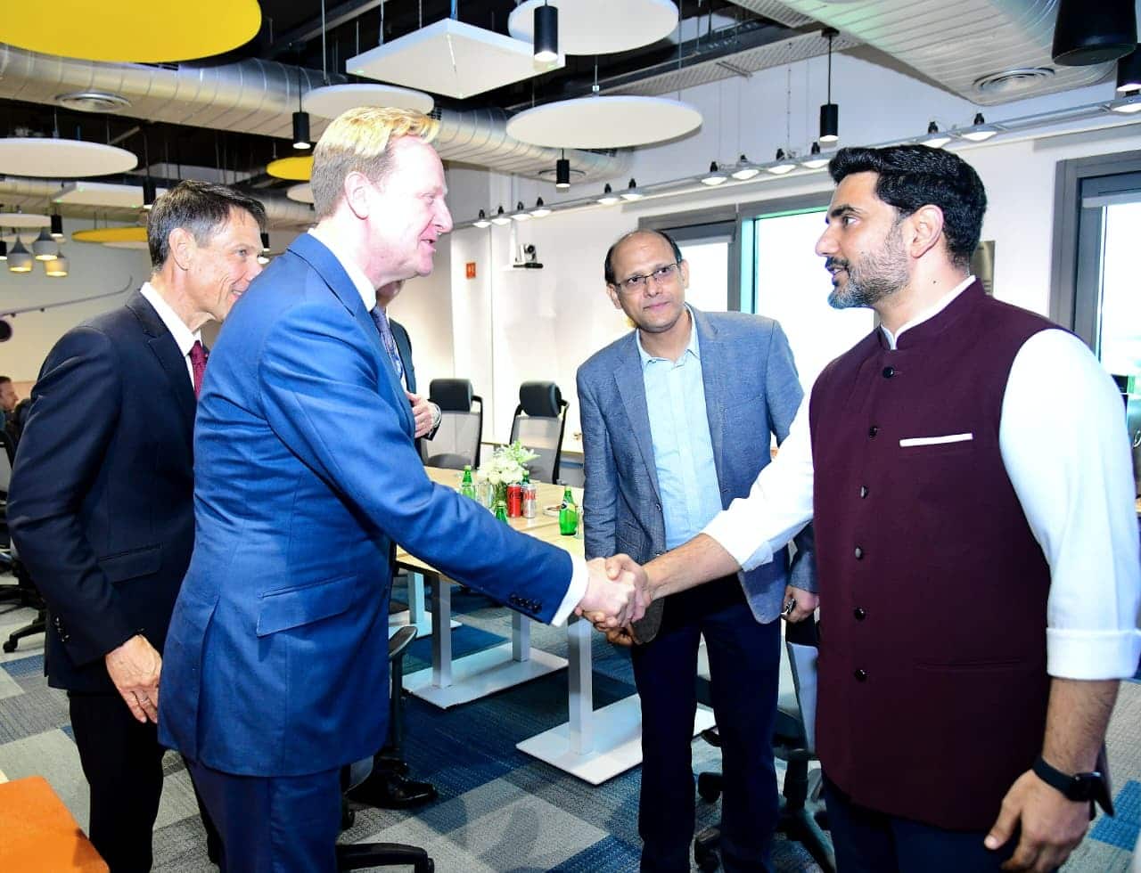 Lokesh Meet Airbus Team: ఏపీలో యూనిట్ పెడితే సంపూర్ణ సహకారం - ఎయిర్బస్ కంపెనీ బోర్డుకు లోకేష్ ప్రజెంటేషన్