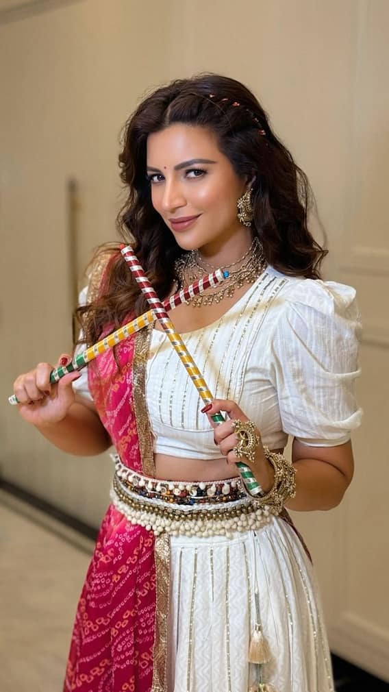 Shama Sikander Lights Up In Festive White & Red For Garba Nights