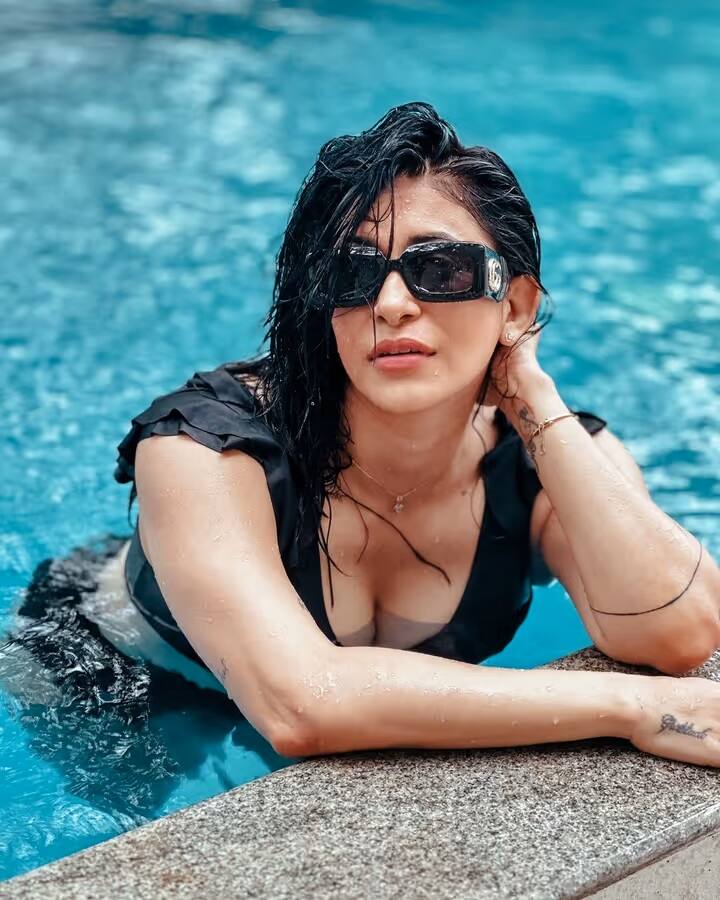 किश्वर मर्चेंट - एक्ट्रेस किश्वर मर्चेंट ने एक्टर सुयेश राय से शादी की है. एक्ट्रेस 40 साल की उम्र में एक बेटे की मां बनी. उसका नाम उन्होंने निरवैर रखा है.