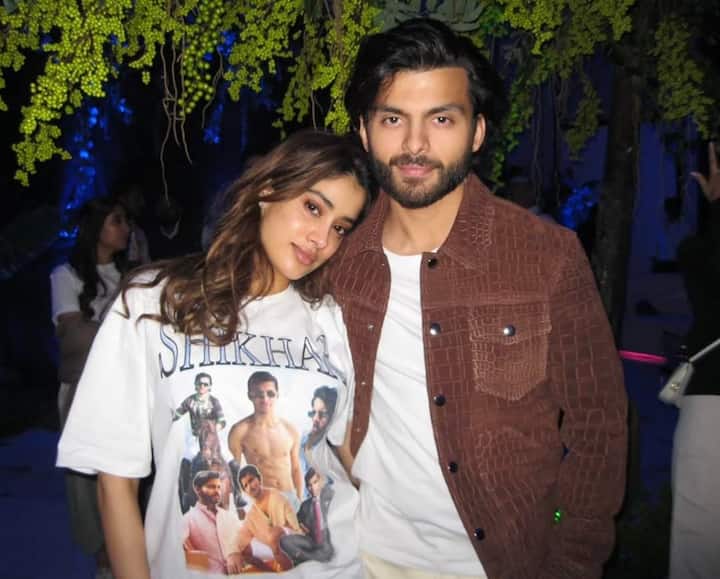 However, in 2018, his relationship was over after Jahnavi's debut in Bollywood. But in 2022 he came together again.