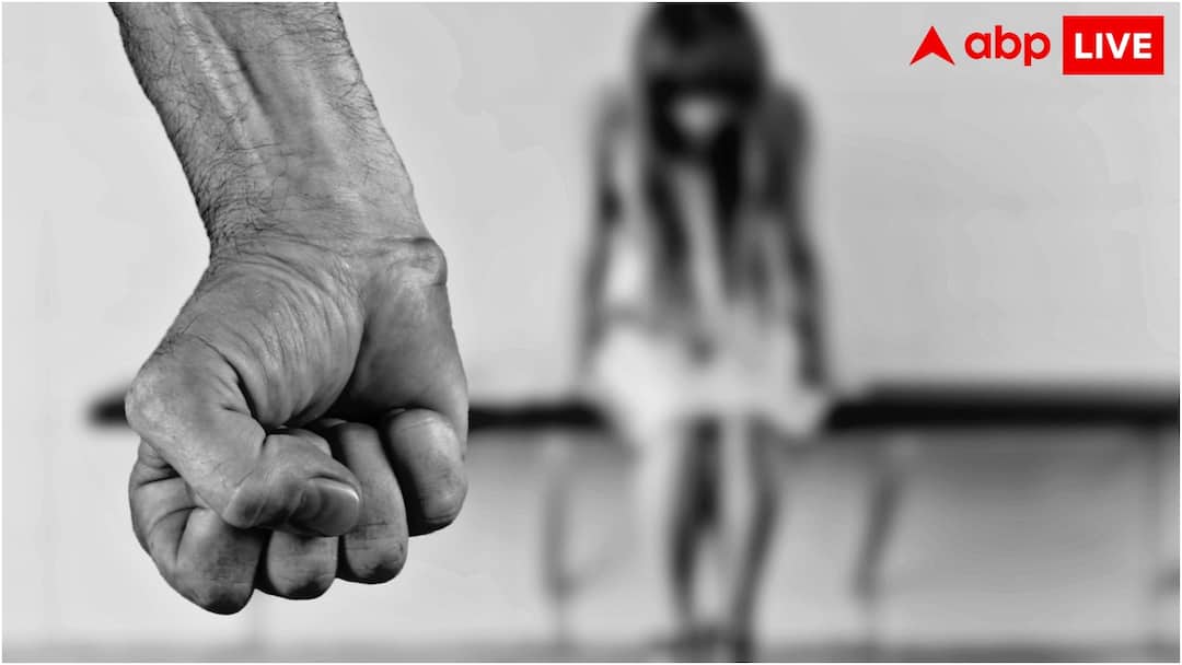 NCRB की रिपोर्ट: रेप, मर्डर, एसिड अटैक के सबसे ज्यादा मामले लखनऊ में, गाजियाबाद कानपुर का भी बुरा हाल! NCRB report Uttar Pradesh Lucknow highest number of rape murder and acid attack cases NCRB की रिपोर्ट: रेप, मर्डर, एसिड अटैक के सबसे ज्यादा मामले लखनऊ में, गाजियाबाद कानपुर का भी बुरा हाल!