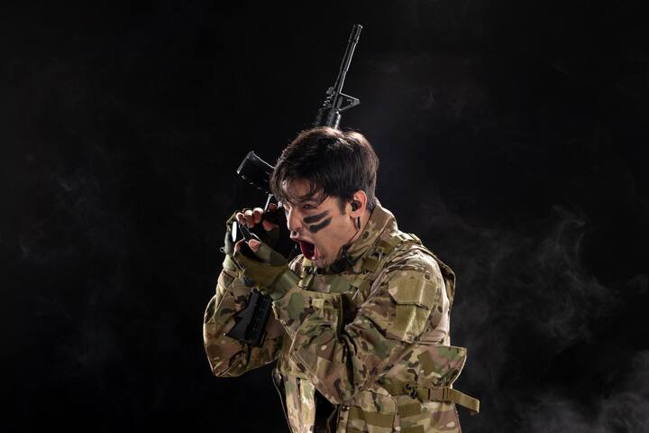 8th Pay Commission Benefit: 8వ వేతన సంఘంలో ఫిట్‌మెంట్ ఫ్యాక్టర్ 2.57 అమలులోకి రావొచ్చు అంటే ప్రస్తుత జీతాన్ని 2.57తో గుణించి కొత్త జీతం నిర్ణయిస్తారు.