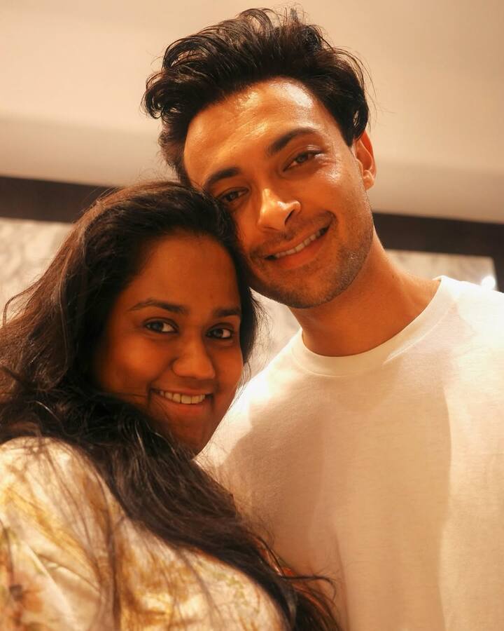 Now Ayush and Arpita have become parents of two children.