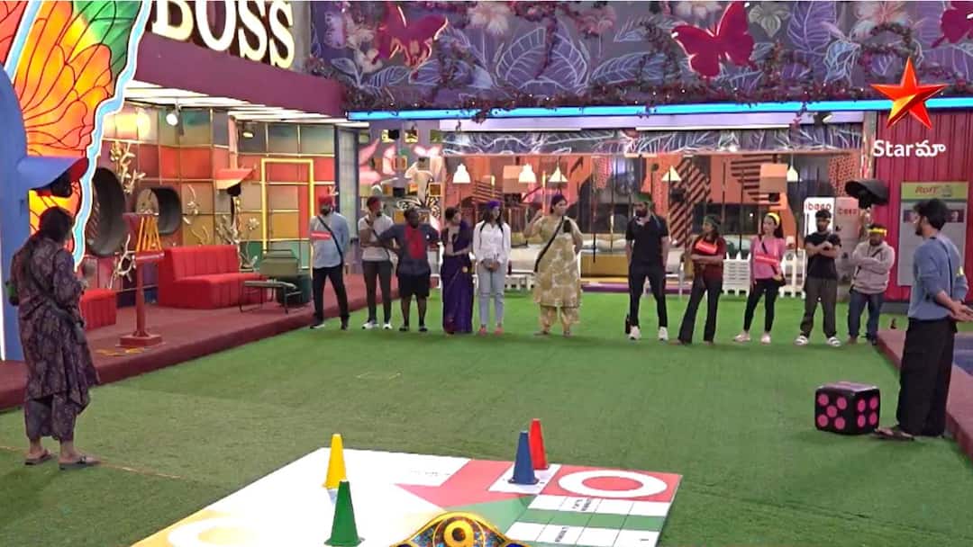 Bigg Boss 9 Telugu Day 23 Episode 24 Review September 30th written update Rithu Chowdary Flora Saini Sanjana Galrani Srija Dammu Divya Nikitha 4th week nominatons Bigg Boss 9 Telugu: బిగ్‌బాస్ డే23 రివ్యూ... నామినేషన్ల రచ్చ, మళ్ళీ నోరు పారేసుకున్న సంజన... ఎవ్వరూ తగ్గట్లే, అందరి మాస్కులూ తొలగించిన బిగ్ బాస్