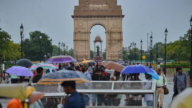 Delhi-NCR Sees Sudden Change In Weather, Rainfall Likely On Durga Ashtami Delhi-NCR Sees Sudden Change In Weather, Rainfall Likely On Durga Ashtami