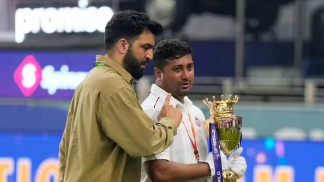 latest update on where is asia cup trophy now how it can arrive in india mohsin naqvi news अभी किसके पास है एशिया कप ट्रॉफी? कैसे भारत आ सकती है? जानें ताजा अपडेट और प्रोसेस