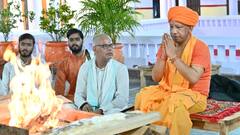 महाअष्टमी पर महानिशा पूजन कर सीएम योगी ने की लोकमंगल की कामना, नवमी पर कन्या पूजन करेंगे