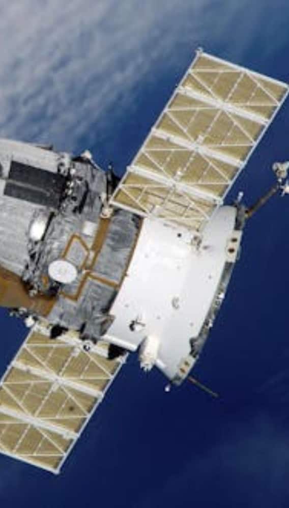 एका दिवसात स्पेसक्राफ्ट किती चक्कर लावतो?