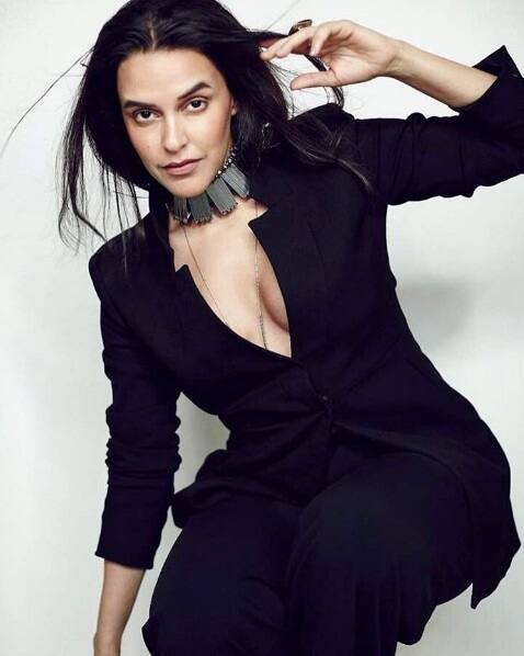 नेहा धूपिया - बॉलीवुड एक्ट्रेस नेहा धूपिया का नाम भी इस लिस्ट में हैं. एक्ट्रेस पहले एक बेटी की मां बनी थी. वहीं जब उनके दूसरा बेटा हुआ तो वो 40 साल की थी.