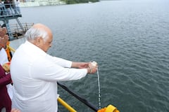 સરદાર સરોવર ડેમ સંપૂર્ણ ભરાયો, જળસપાટી ૧૩૮.૬૮ મીટરે પહોંચી, મુખ્યમંત્રીએ નાળિયેર અને ચૂંદડી અર્પણ કરી વધામણાં કર્યા