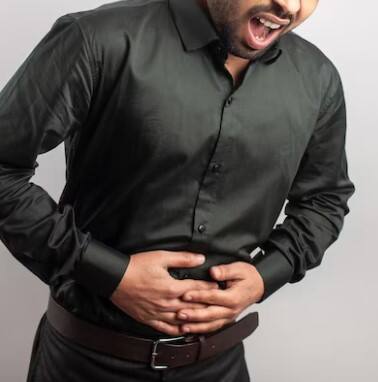 ਜਦੋਂ ਤੁਸੀਂ ਆਪਣੀ ਡਾਇਟ ਵਿੱਚ ਓਟਸ, ਜੌ, ਬਾਜਰਾ, ਬ੍ਰਾਊਨ ਰਾਈਸ ਅਤੇ ਮਿਲੇਟਸ ਵਰਗੇ ਅਨਾਜ ਖਾਂਦੇ ਹੋ, ਇਹ ਬਲੱਡ ਸ਼ੂਗਰ ਨੂੰ ਕੰਟਰੋਲ ਵਿੱਚ ਰੱਖਦੇ ਹਨ, ਗਟ ਬੈਕਟੀਰੀਆ ਨੂੰ ਵਧਾਉਂਦੇ ਹਨ ਅਤੇ ਸਰੀਰ ਵਿੱਚ ਸੋਜ ਨੂੰ ਘਟਾਉਂਦੇ ਹਨ। ਰਿਸਰਚ ਦੱਸਦੀ ਹੈ ਕਿ ਫਾਈਬਰ ਨਾਲ ਭਰਪੂਰ ਡਾਇਟ ਨਾਨ-ਅਲਕੋਹਲਿਕ ਫੈਟੀ ਲਿਵਰ ਡਿਜ਼ੀਜ਼ ਦੇ ਖਤਰੇ ਨੂੰ ਘਟਾਉਂਦੀ ਹੈ, ਜੋ ਕਿ ਲਿਵਰ ਕੈਂਸਰ ਦਾ ਸਭ ਤੋਂ ਵੱਡਾ ਕਾਰਨ ਹੈ।