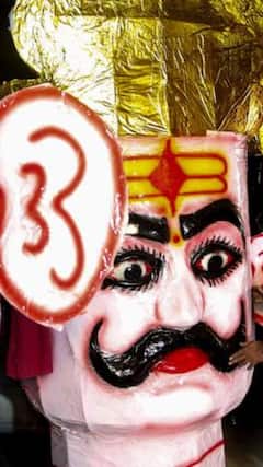 हरियाणा के सिरसा में बना 70 फीट का रावण, मूंछों ने खींचा सबका ध्यान