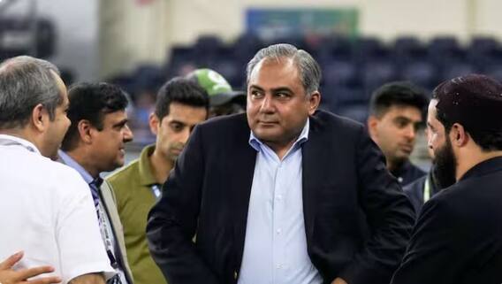 ਮੈਂ ਕੋਈ ਮੁਆਫ਼ੀ ਨਹੀਂ ਮੰਗੀ..., ਮੈਂ ਤਾਂ ਅਜੇ ਵੀ ਟਰਾਫੀ ਦੇਣ ਨੂੰ ਤਿਆਰ ਹਾਂ, ਦਫ਼ਤਰ ਆਓ ਤੇ ਮੇਰੇ ਤੋਂ ਲੈ ਜਾਓ..., ਜ਼ਿੱਦ 'ਤੇ ਅੜਿਆ ਮੋਹਸਿਨ ਨਕਵੀ