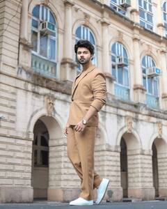 अविका गौर के ऑनस्क्रीन पति 'जगिया' की 10 तस्वीरें, 17 सालों बाद हो गए हैं काफी हैंडसम