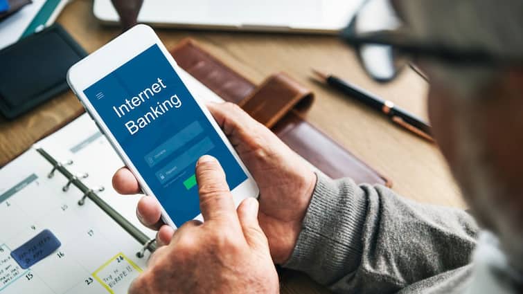 RBI Gives Digital Makeover To Savings Accounts, Reveals More Measures To Protect Consumers