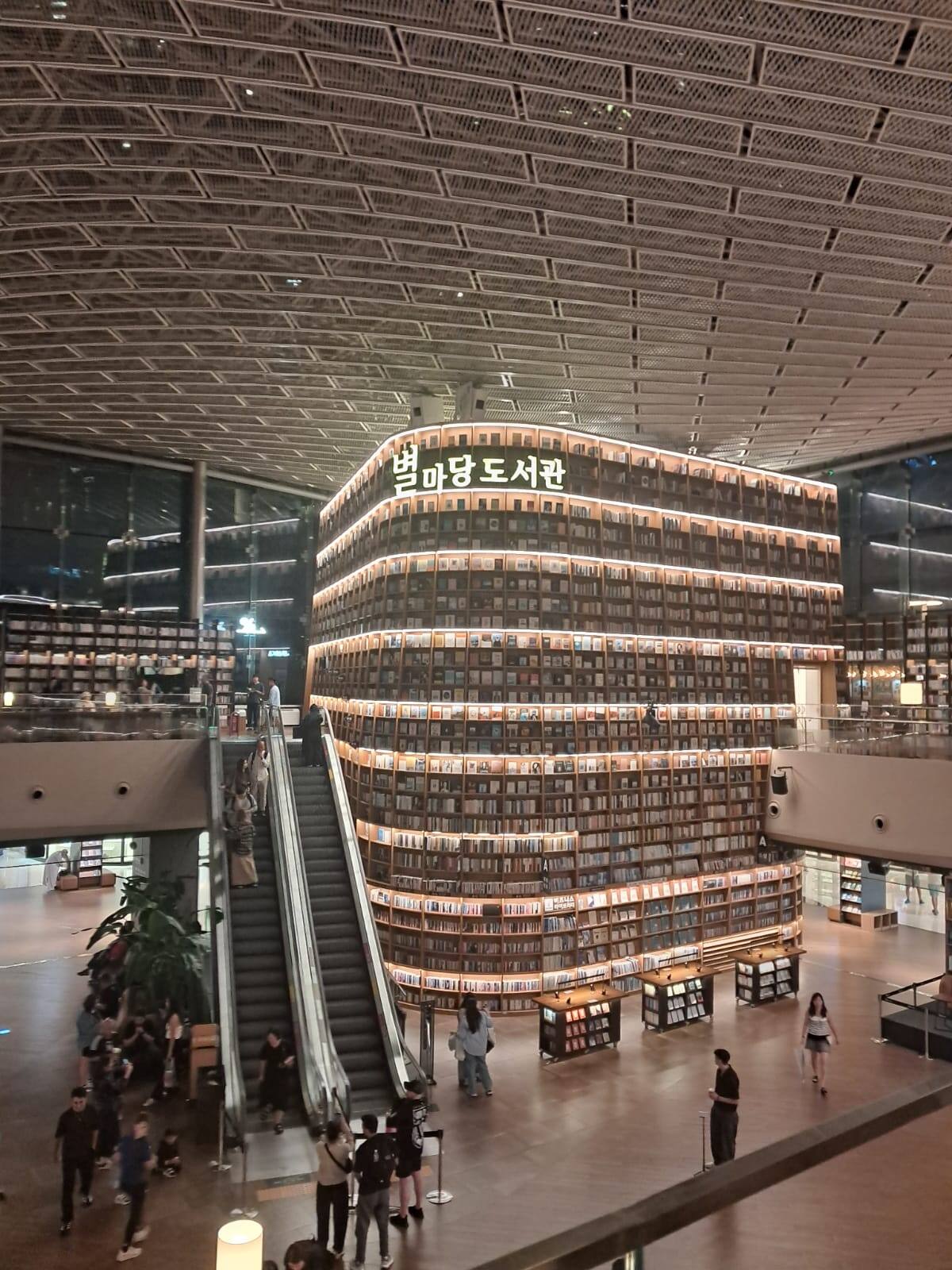 BLOG : के पॉपची जादू आणि बरंच काही