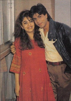 जवानी के दिनों में बेहद ग्लैमरस दिखती थीं 'शाहरुख खान' की 'गौरी', इन 10 तस्वीरों में देखें हुस्न का जलवा