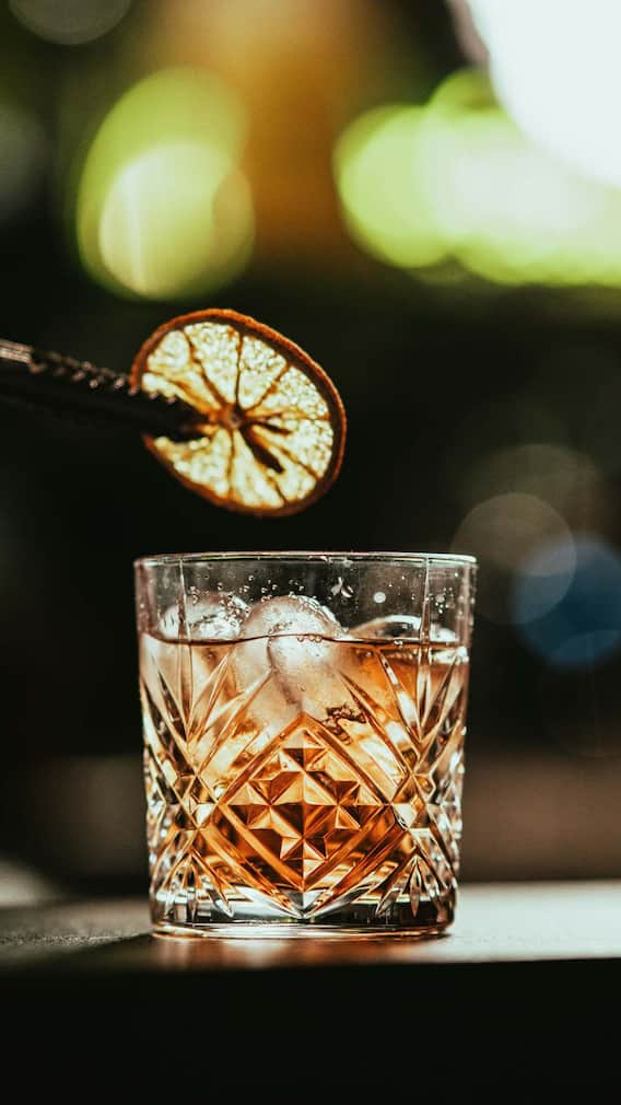 दारू पीने के बाद क्यों बढ़ जाता है कॉन्फिडेंस?