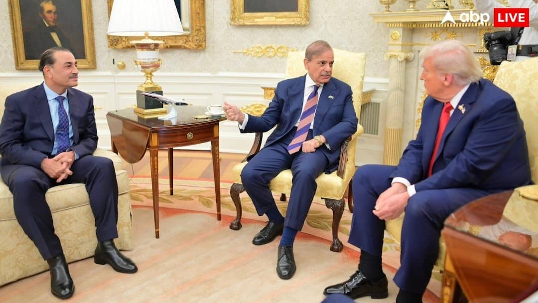 US Pakistan Deal: எதிரிக்கு நண்பனான எதிரி; ட்ரம்புக்கு ஐஸ் வைத்து ஏவுகணைகளை வாங்கும் பாகிஸ்தான்; என்ன நடக்குது.? Pakistan to Receive AIM 120 Missiles from America which is Compatible with its F16 Falcon Aircrafts US Pakistan Deal: எதிரிக்கு நண்பனான எதிரி; ட்ரம்புக்கு ஐஸ் வைத்து ஏவுகணைகளை வாங்கும் பாகிஸ்தான்; என்ன நடக்குது.?