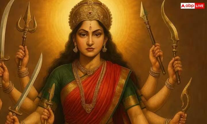 ਕਹਾਣੀ ਦੇ ਅਨੁਸਾਰ, ਜਦੋਂ ਦੇਵਤੇ ਮਹਿਸ਼ਾਸੁਰ ਦੇ ਅੱਤਿਆਚਾਰਾਂ ਤੋਂ ਪਰੇਸ਼ਾਨ ਹੋ ਕੇ ਭਗਵਾਨ ਸ਼ਿਵ ਅਤੇ ਭਗਵਾਨ ਵਿਸ਼ਨੂੰ ਕੋਲ ਪਹੁੰਚੇ ਤਾਂ ਮਾਤਾ ਸਿੱਧੀਦਾਤਰੀ ਦੇਵਤਿਆਂ ਦੇ ਪ੍ਰਕਾਸ਼ ਤੋਂ ਪ੍ਰਗਟ ਹੋਈ।