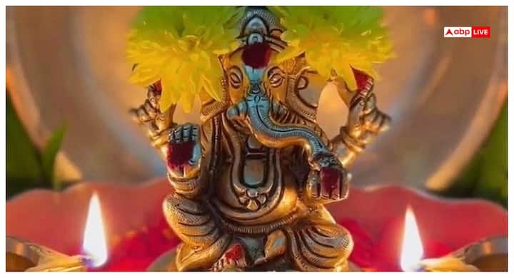 मान्यता है कि बुधवार को भगवान गणेश की पूजा अर्चना से जीवन की सारी बाधाएं दूर होती है. धार्मिक मान्यता यह भी है कि घर में कोई भी मांगलिक कार्य या किसी पूजा के पहले गणपति अर्थात भगवान गणेश की आराधना होती है. इस से पूजा की पवित्रता बनी रहती है.